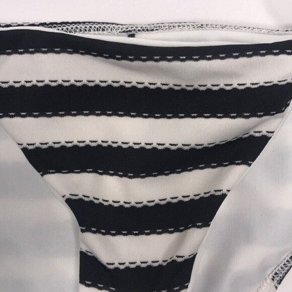 WIldfox Striped Dreamhouse Bikini Adjustable Tie Swim Bottoms Size Large - Picture 5 of 8